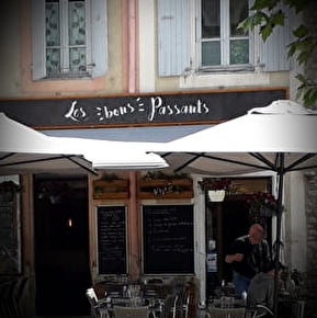 Les Bons Passants