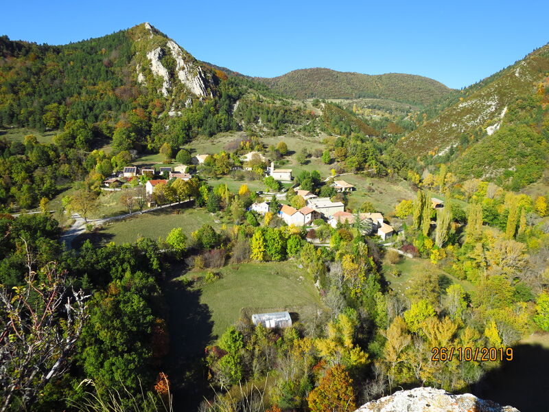 Location saisonnière-L'Escargotière-Grandjux-Val Maravel